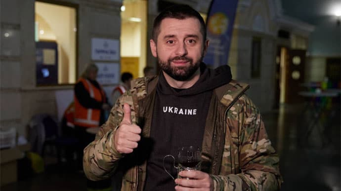 Head of Ukrainian ruling faction announces arrest of corrupt officials