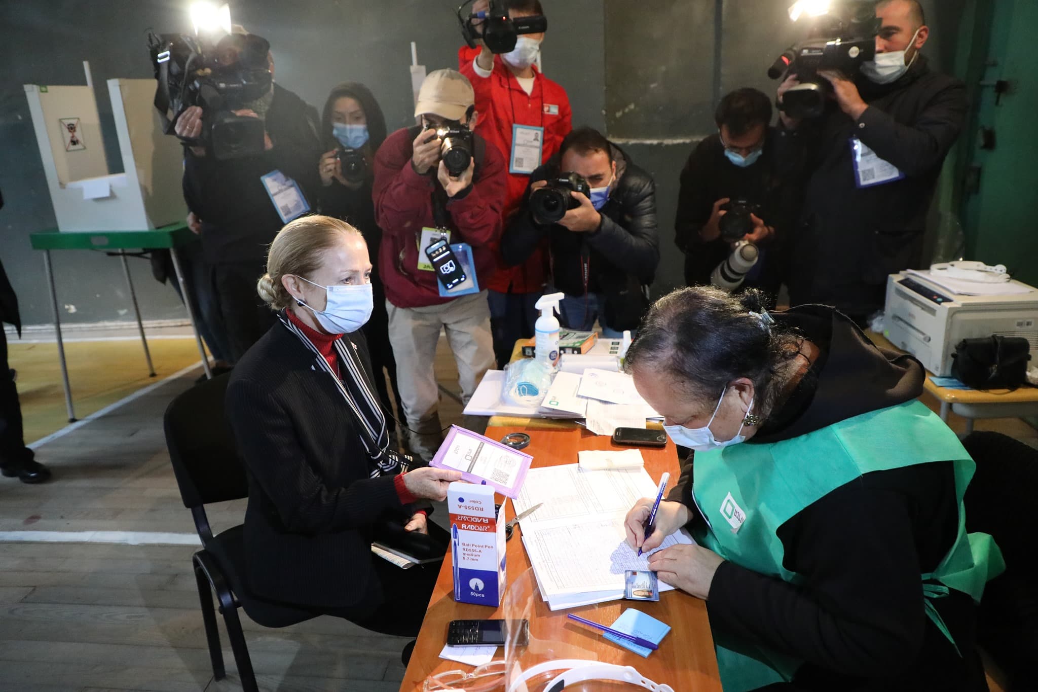 Frontnews image description