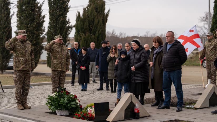 თავდაცვის ძალების წარმომადგენლებმა არჩილ ტატუნაშვილის ხსოვნას პატივი მიაგეს