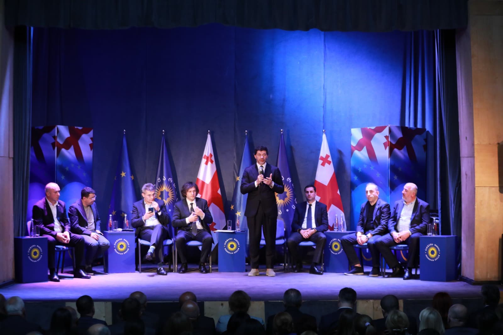 Frontnews image description