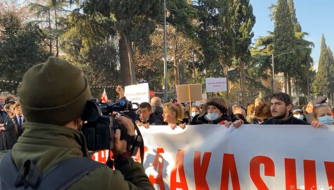 Frontnews image description