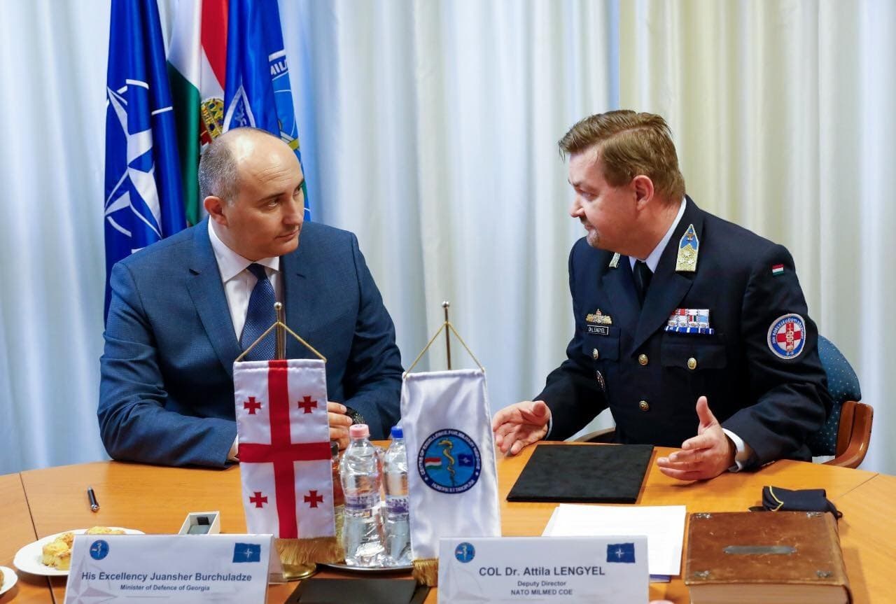 Frontnews image description