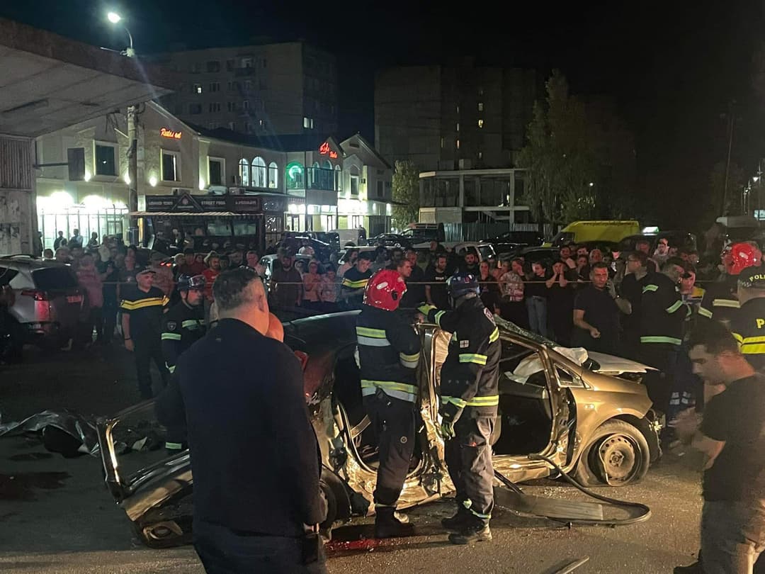 ქუთაისში ავტოსაგზაო შემთხვევის შედეგად სამი ადამიანი დაიღუპა