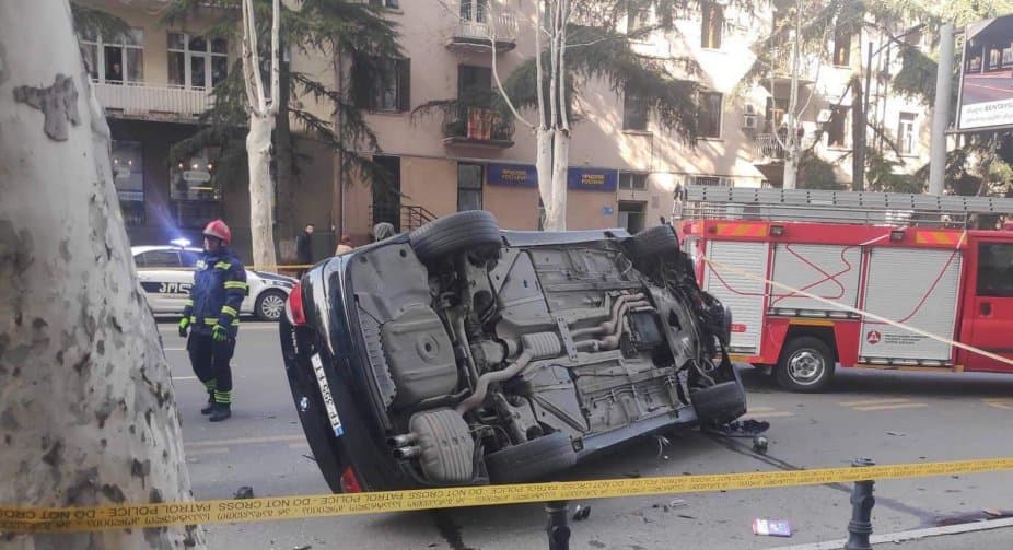 შარტავას ქუჩაზე ავარიის შედეგად არასრულწლოვნის ჯანმრთელობის დაზიანების ფაქტზე ერთ პირს ბრალდება წარედგინა