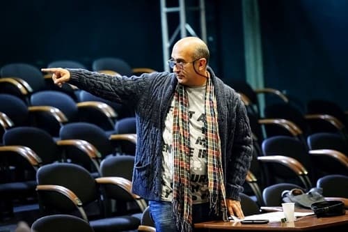 Frontnews image description