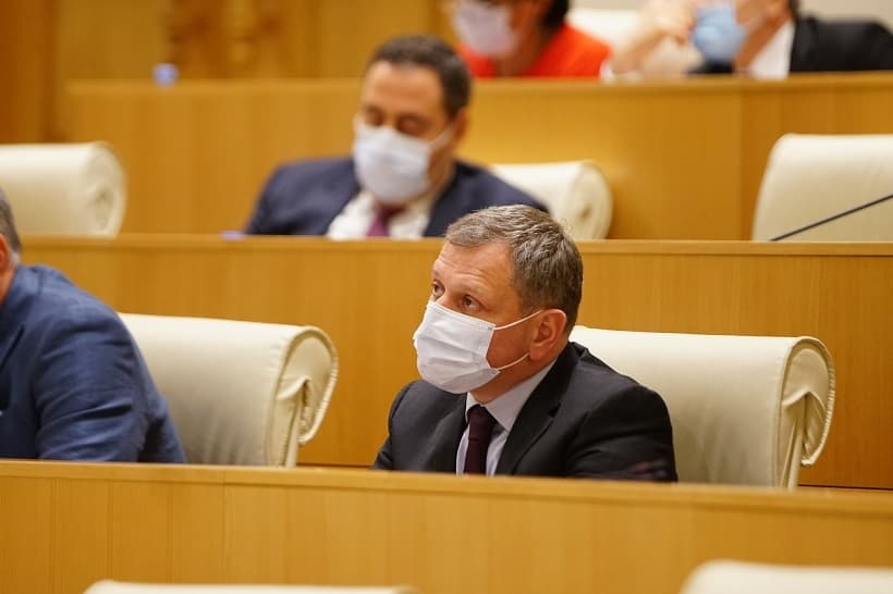 Frontnews image description