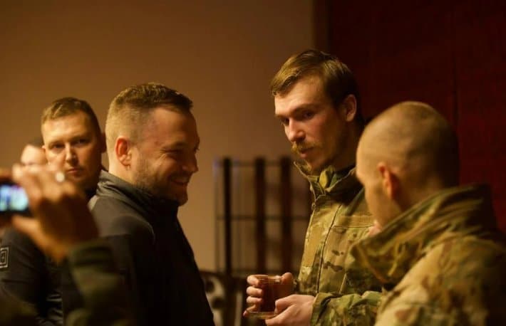 Ukrainian Putin ally Viktor Medvedchuk, 54 others exchanged for 200 Azov battalion fighters – Zelensky