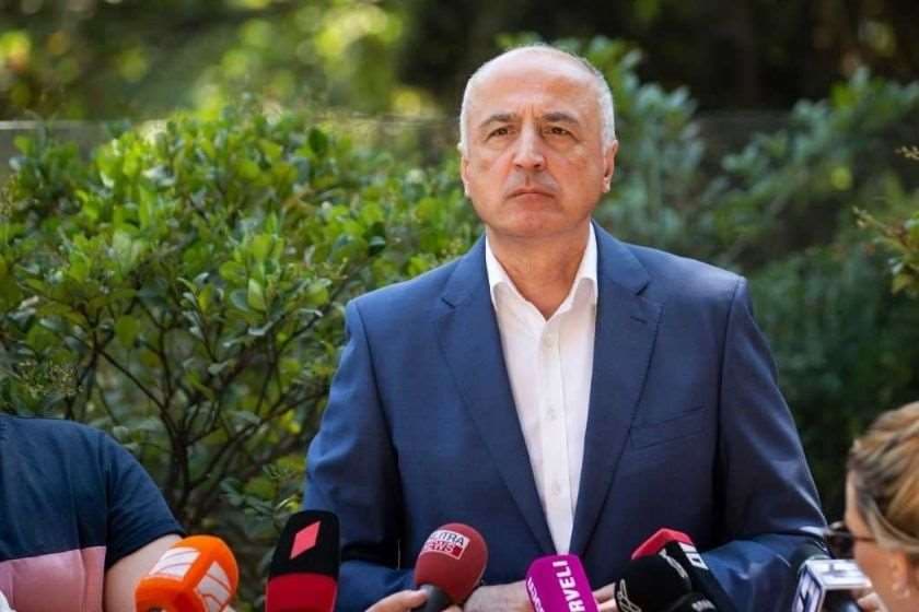 ბადრი ჯაფარიძე – პრეზიდენტმა პირდაპირ ციტატებით ამხილა მდინარაძე და კობახიძე ანტიდასავლურ განცხადებებში