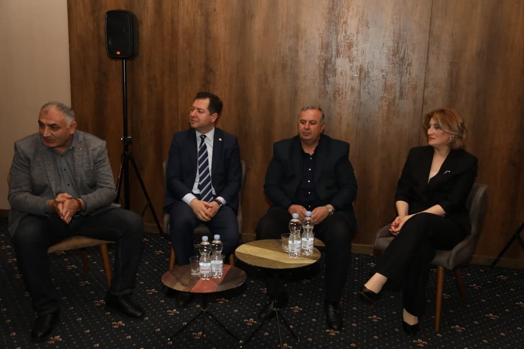 წყალტუბოს მუნიციპალიტეტის დევნილთა კომიტეტის ბინათმესაკუთრეთა ამხანაგობების წარმომადგენლებთან შეხვედრა გაიმართა