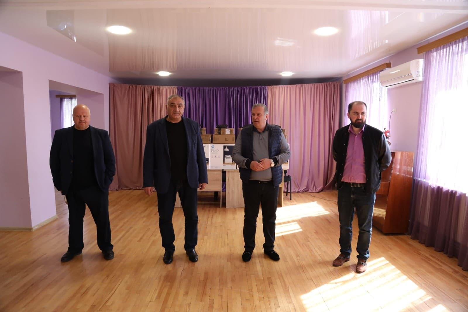 Frontnews image description