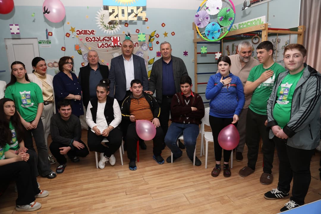 წყალტუბოს მუნიციპალიტეტის მერი ბავშვთა ინკლუზიურ ცენტრში იმყოფებოდა