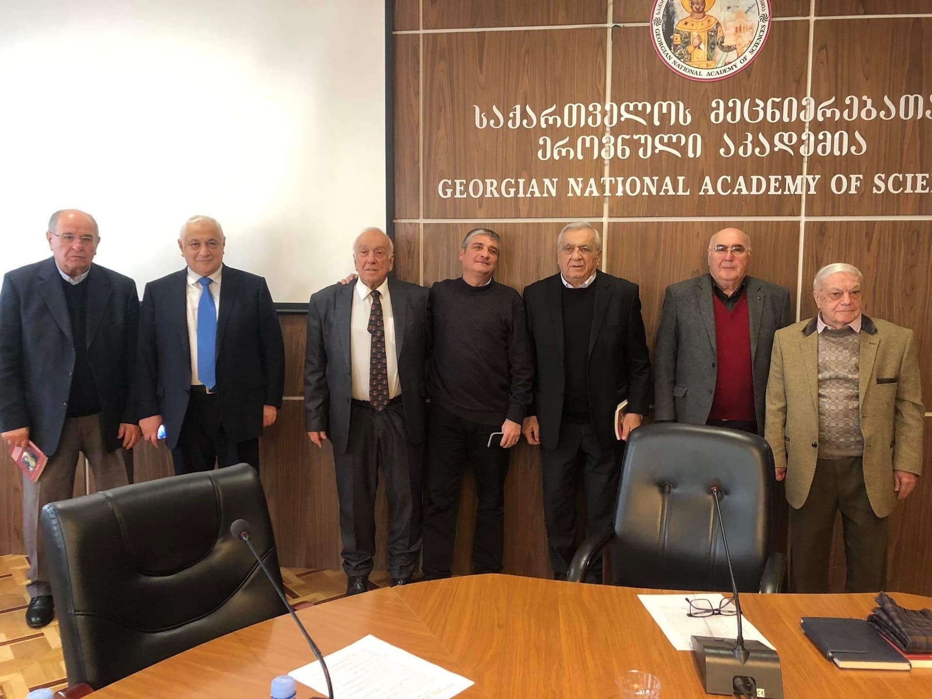 Frontnews image description