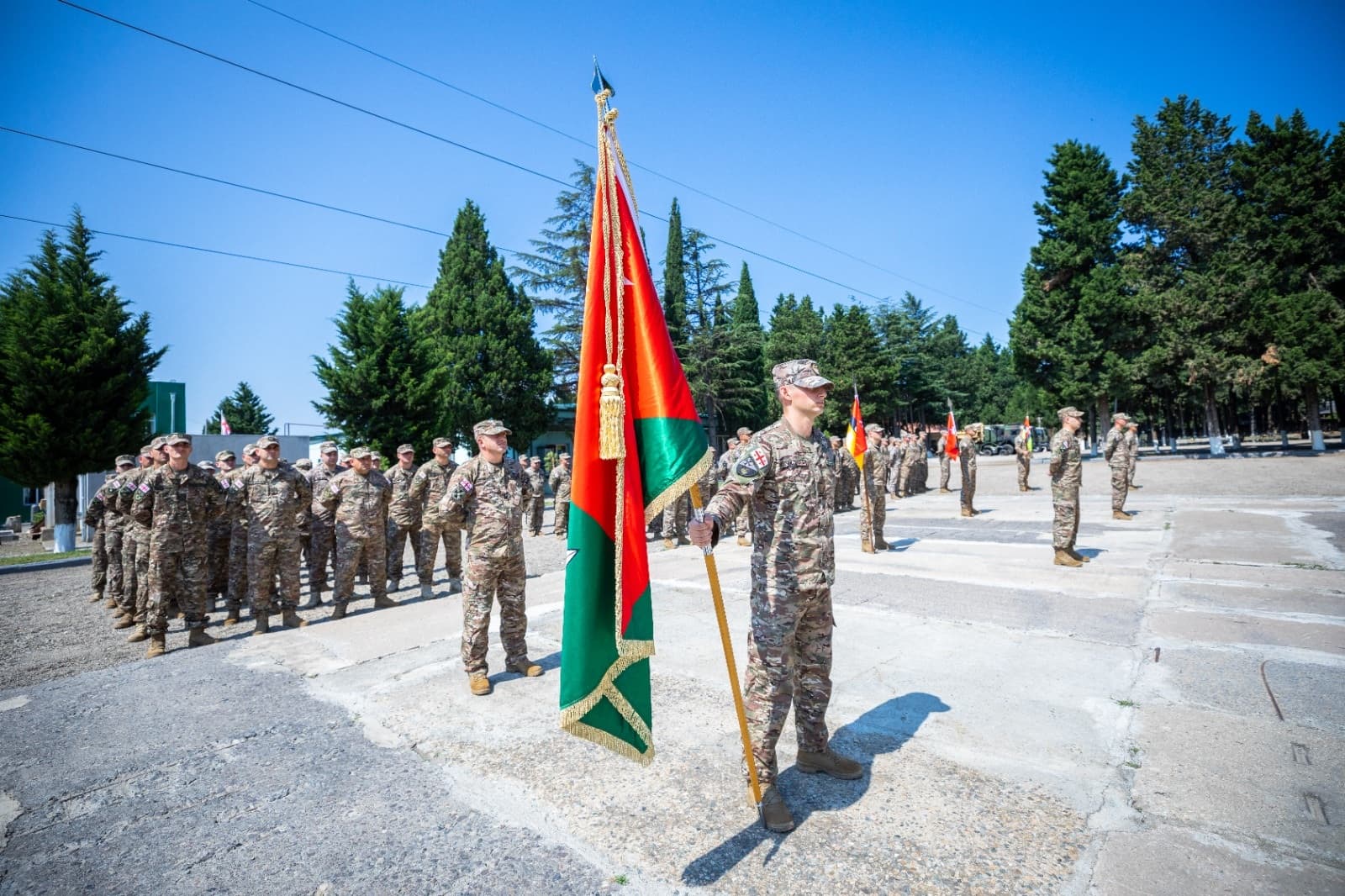 Frontnews image description