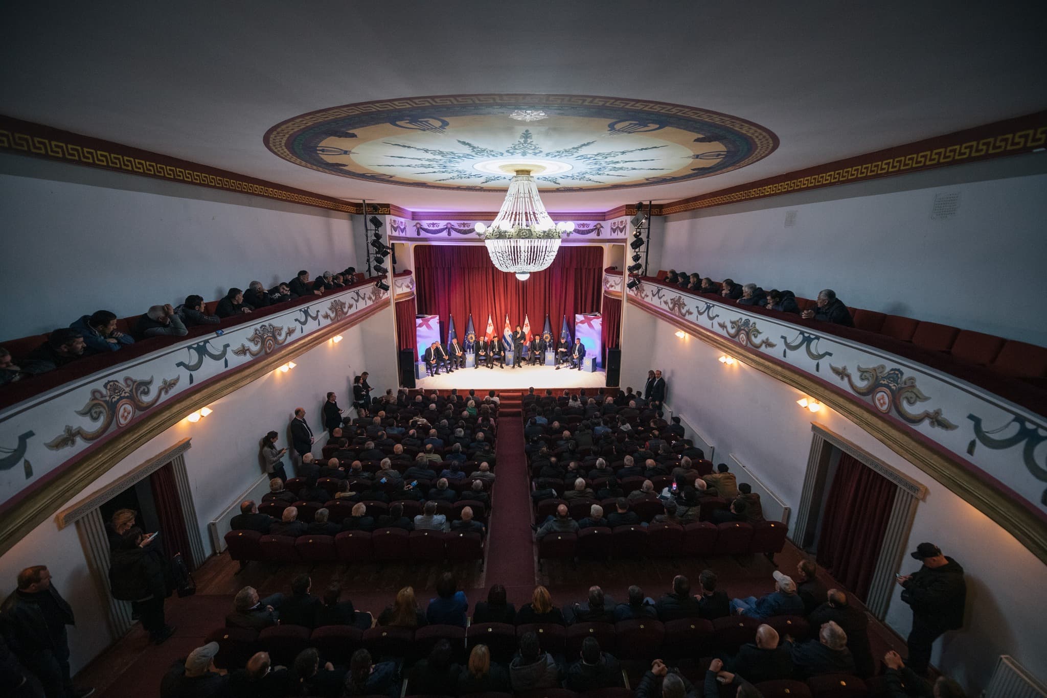 Frontnews image description