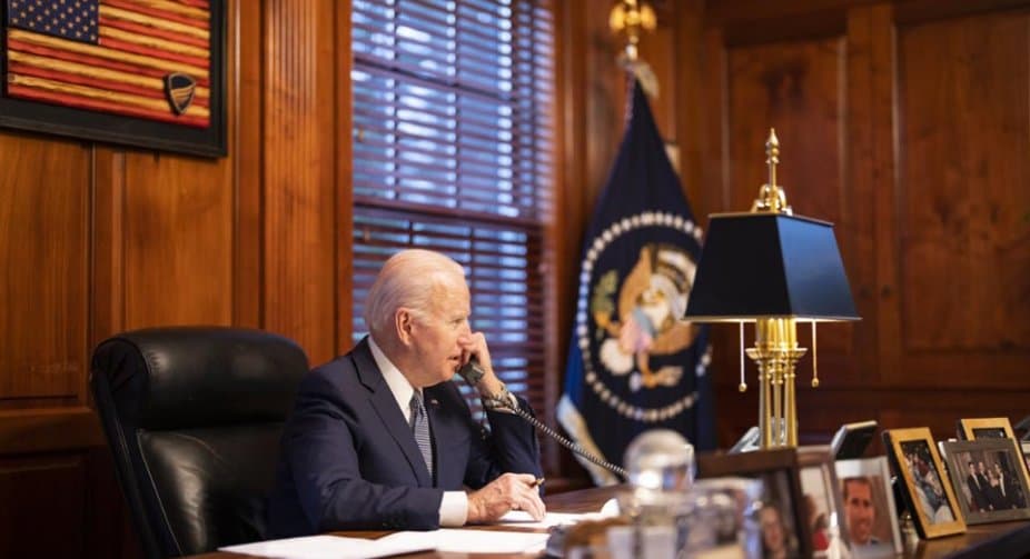 Biden re-urges Putin to take steps to de escalate tension with Ukraine