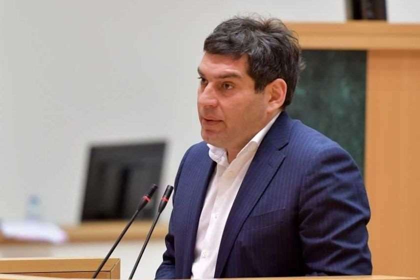 ბექა დავითულიანი – ხაბეიშვილი ფრთხილად იყოს, უკან არდახევის დროს რამეზე არ წამოეხეს