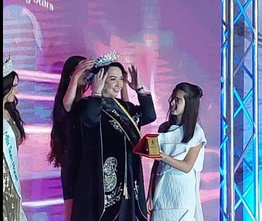 ეკა ბესელია “წლის დედოფალი 2022” გახდა