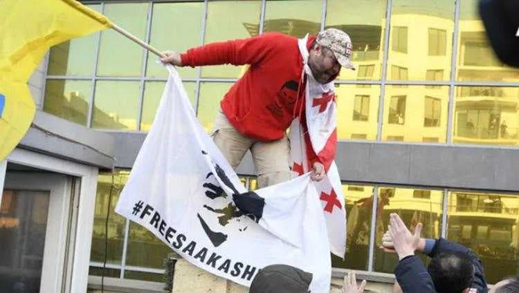 ბესიკ თამლიანმა წინასწარი პატიმრობის შეფარდების შემდეგ შიმშილობა გამოაცხადა