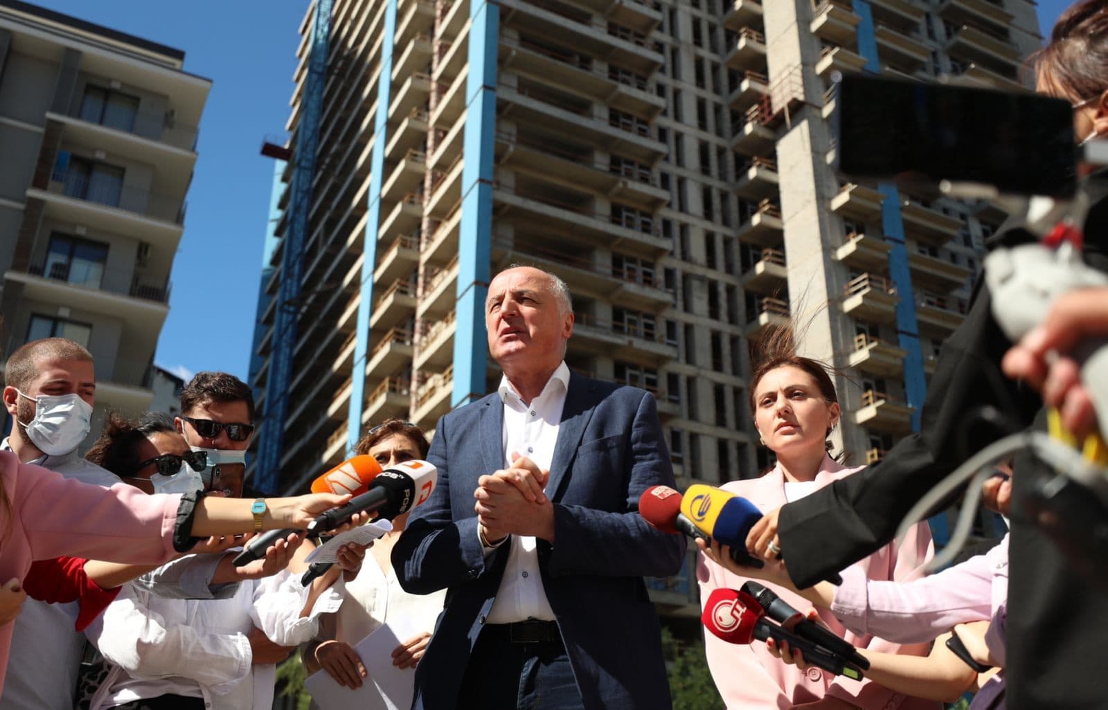 Frontnews image description