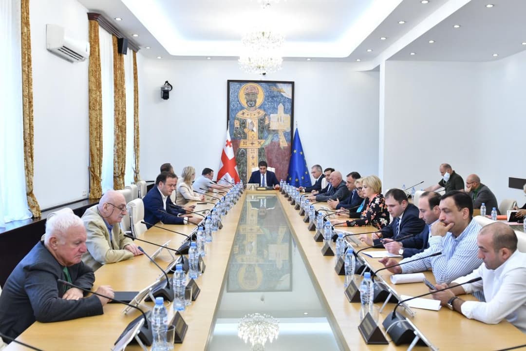 პარლამენტის ბიურომ 20-23 სექტემბრის პლენარული სხდომების დღის წესრიგზე იმსჯელა