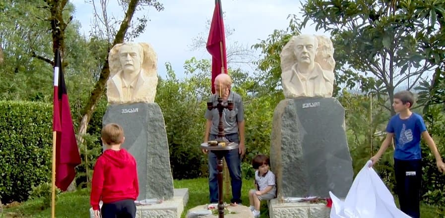 Frontnews image description