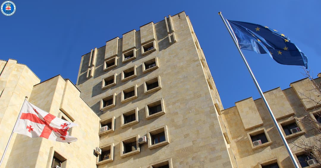 პროკურატურა თბილისში საერთაშორისო გამოძიების ფარგლებში, რამდენიმე ლოკაციაზე საგამოძიებო-საპროცესო მოქმედებებს ატარებს