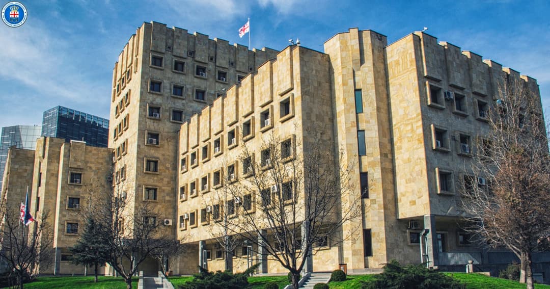 დამამძიმებელ გარემოებებში ჩადენილი მკვლელობის ფაქტზე ბრალდებულს თავისუფლების 19 წლით აღკვეთა მიესაჯა