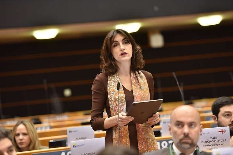 Frontnews image description