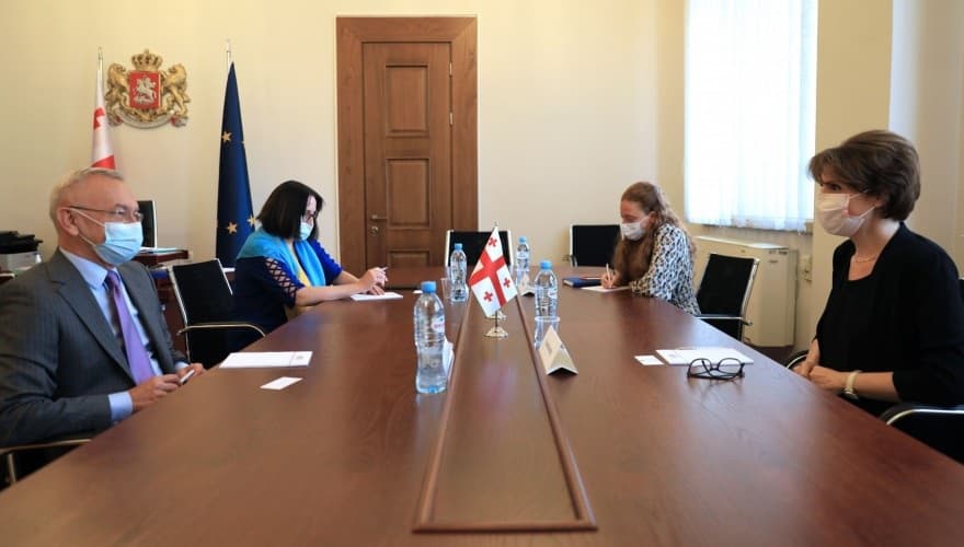 Frontnews image description