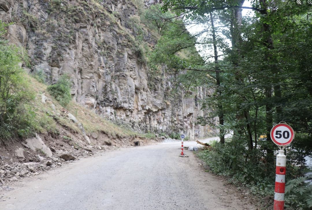 წაღვერი-ტიმოთესუბანი-ტაძარის საავტომობილო გზის 2 კმ-იანი მონაკვეთის რეაბილიტაცია მიმდინარეობს