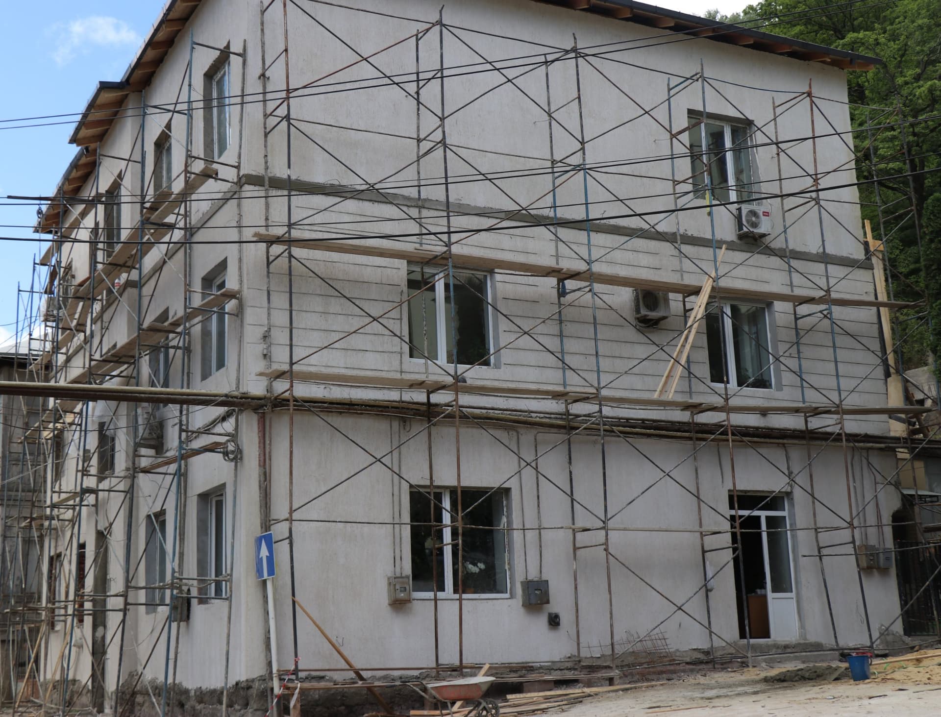 Frontnews image description