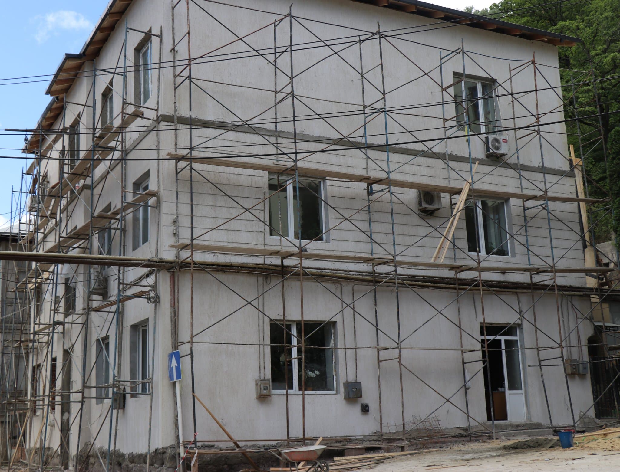 Frontnews image description