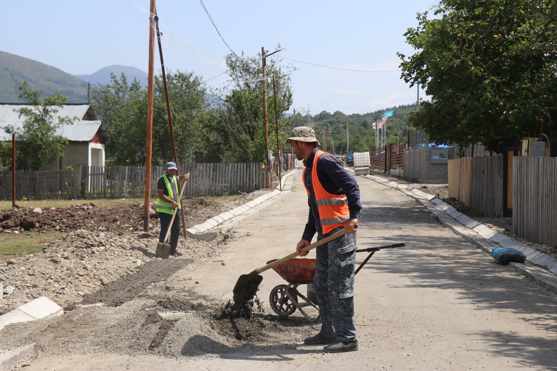 Frontnews image description