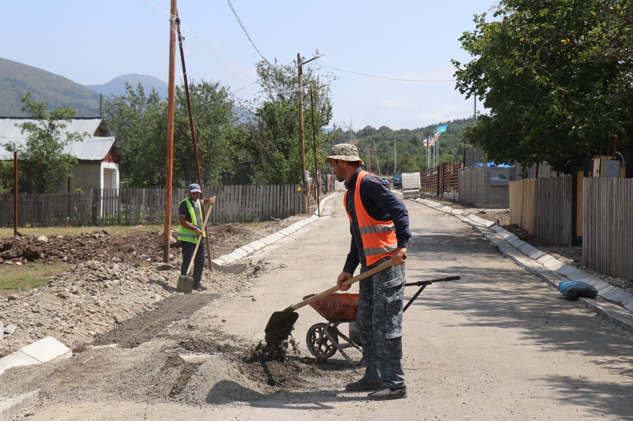 Frontnews image description