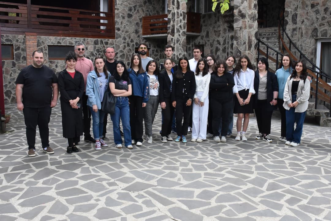 ბორჯომის მუნიციპალიტეტის ინიციატივით და დაფინანსებით, მზეთამზეში სამდღიანი საზაფხულო-ახალგაზრდული ბანაკი მოეწყო