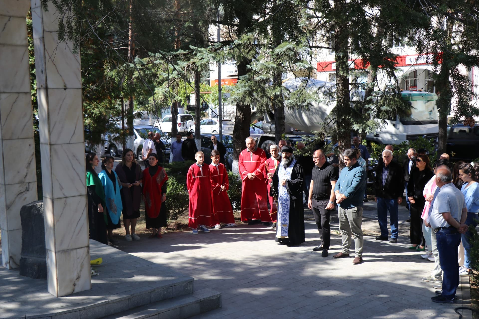 Frontnews image description