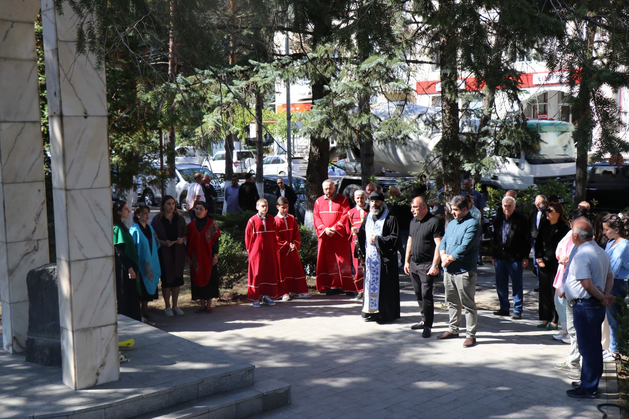 Frontnews image description