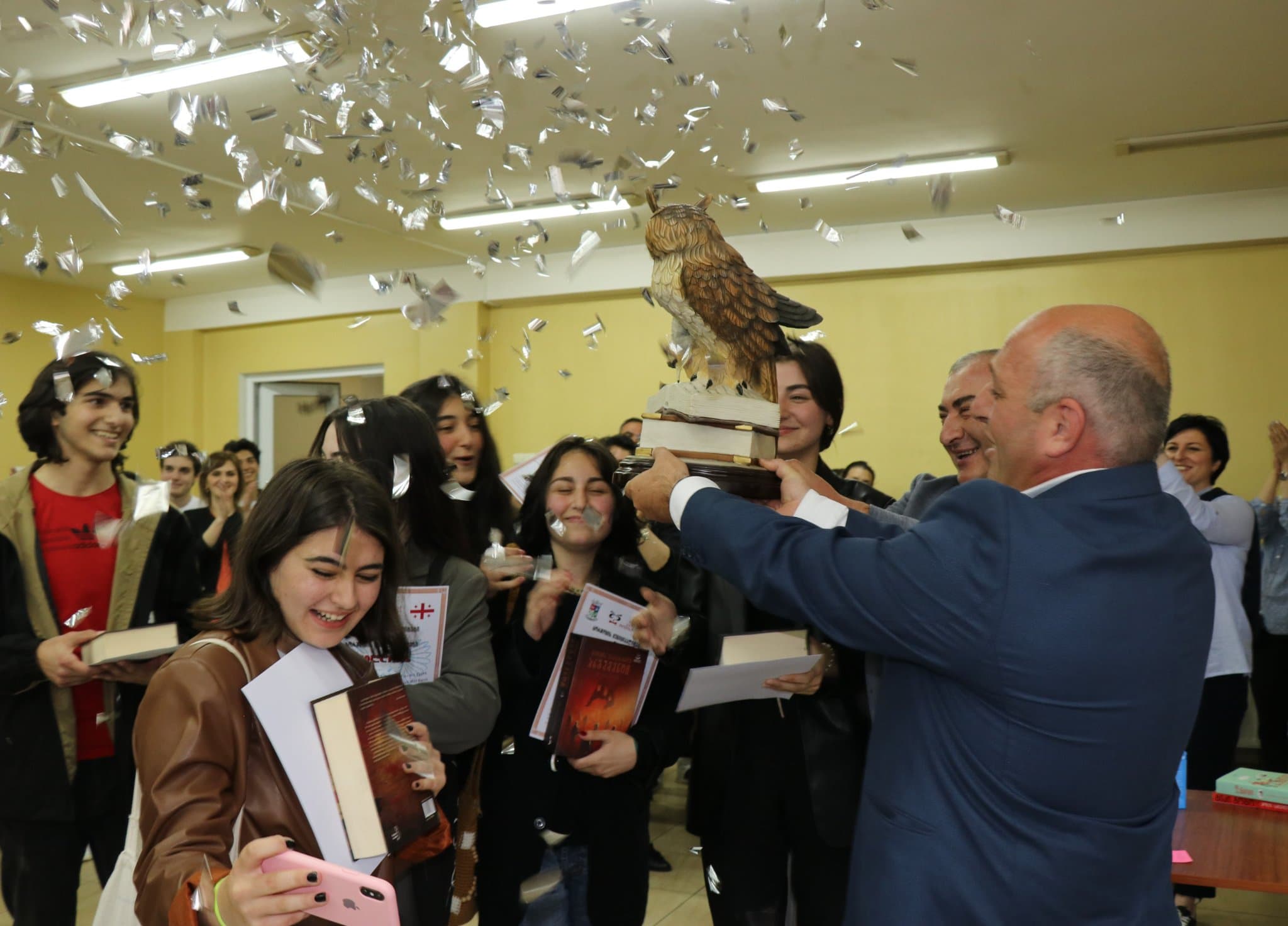 Frontnews image description