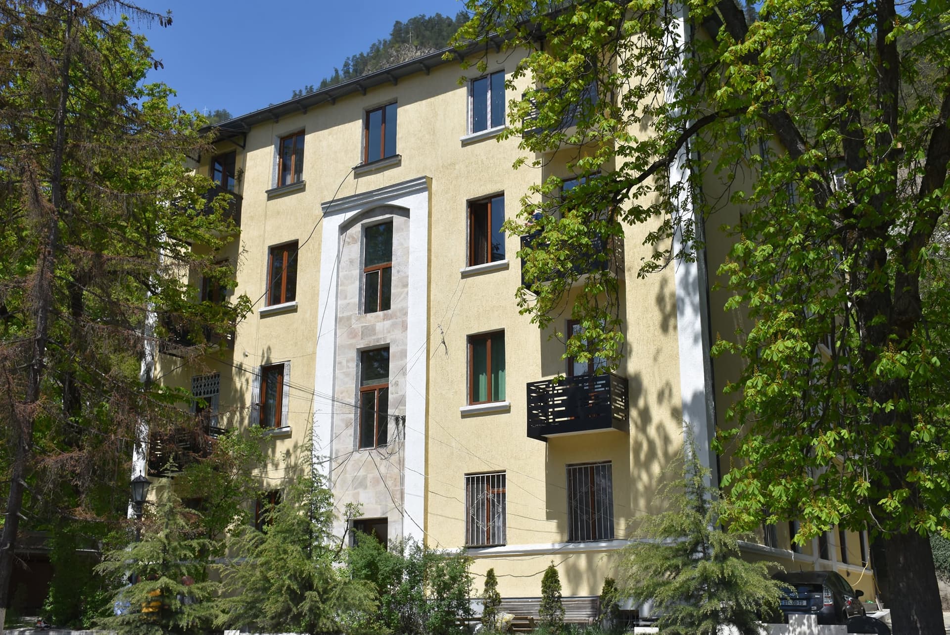 Frontnews image description