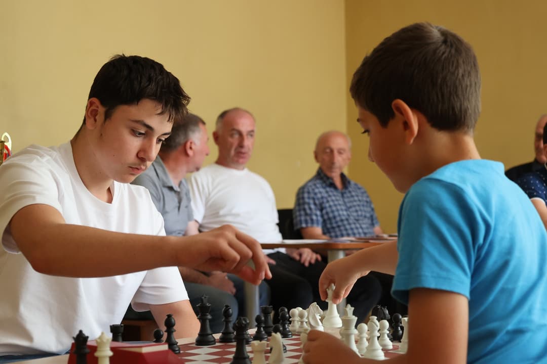 ჭაბუკებსა და გოგონებს შორის ჭადრაკში სამცხე-ჯავახეთის რეგიონის გუნდური პირველობა გაიმართა