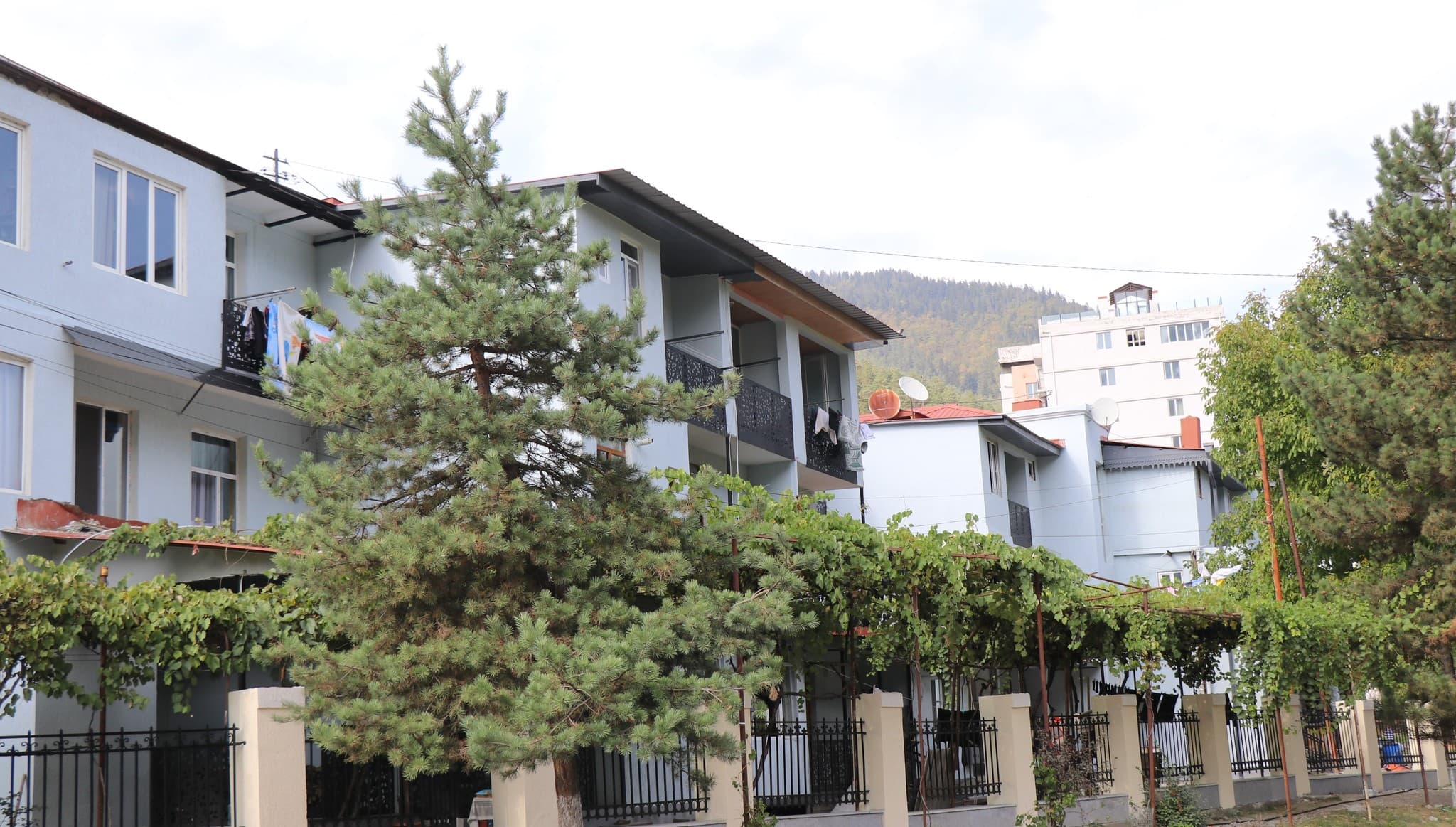 Frontnews image description