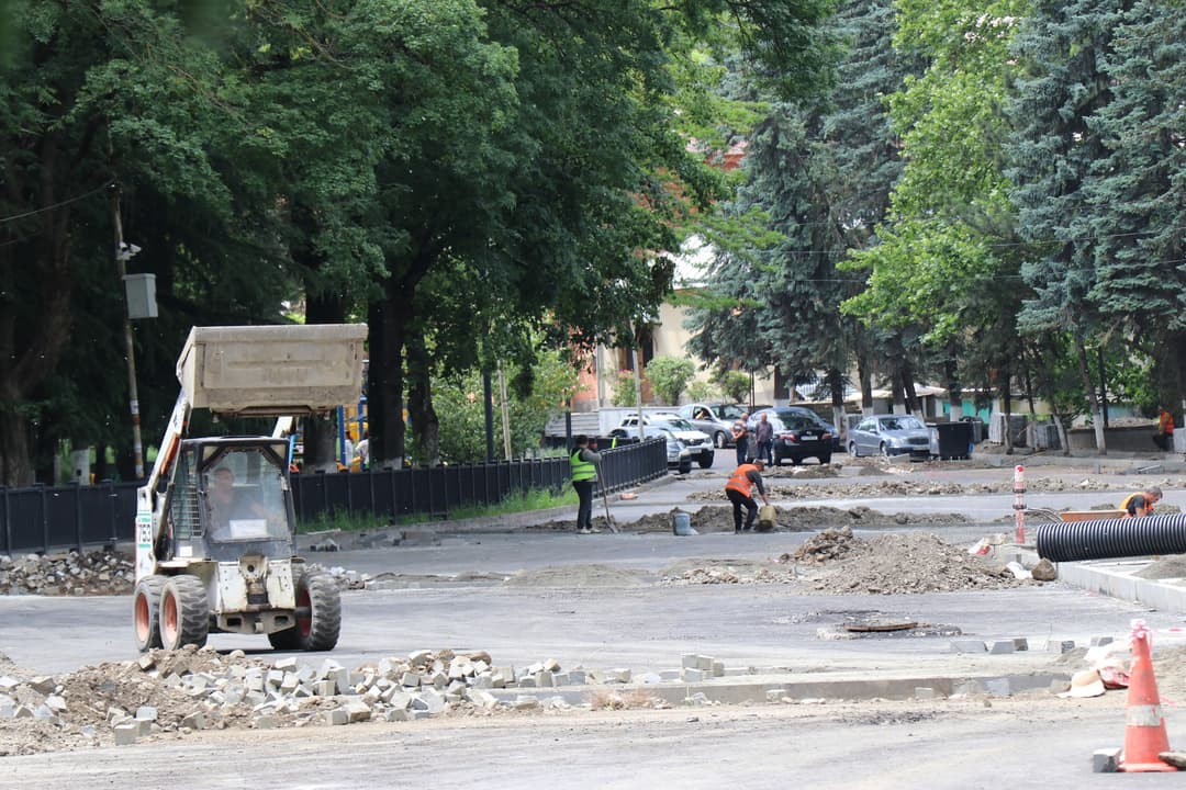 ბორჯომში, კოსტავას ქუჩის რეაბილიტაცია დასრულების ეტაპზეა