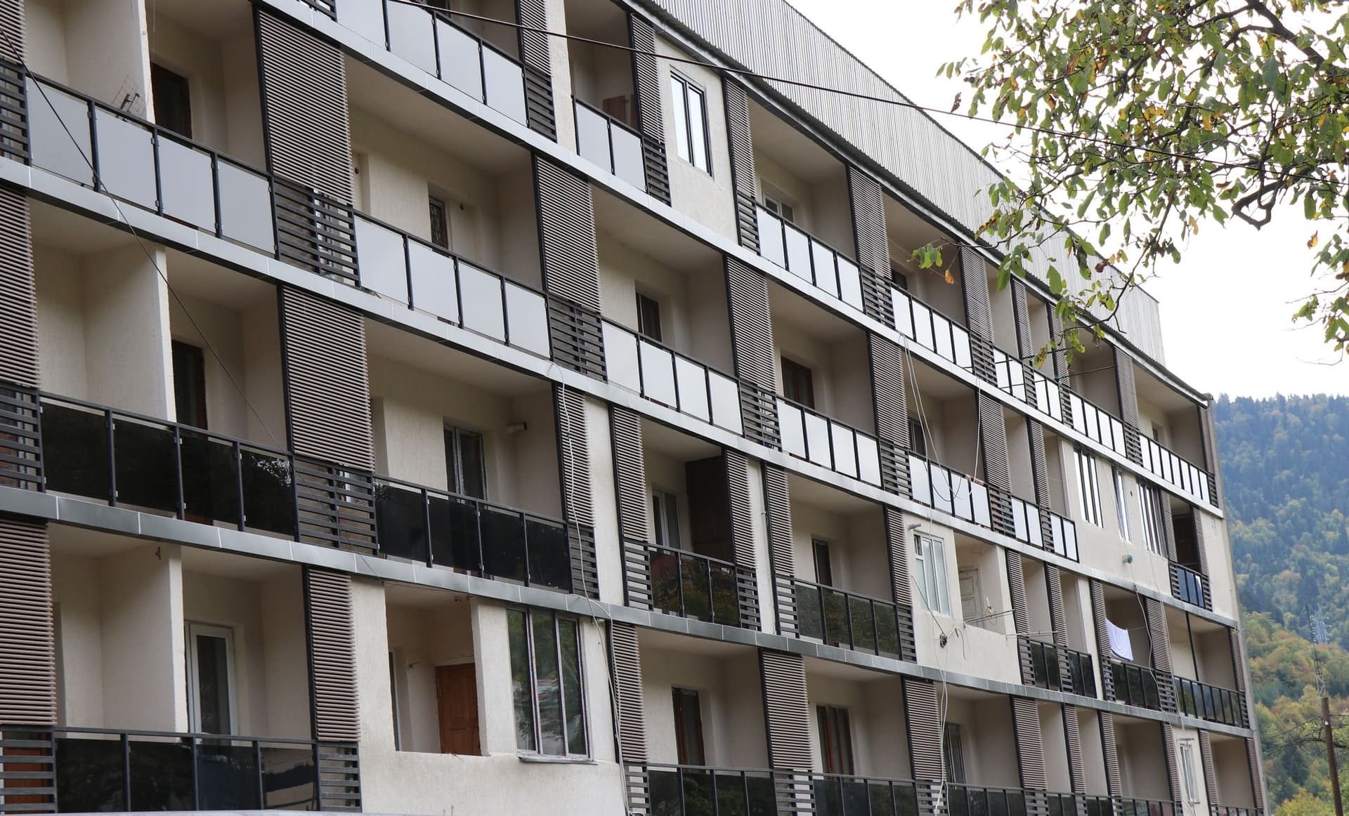 Frontnews image description