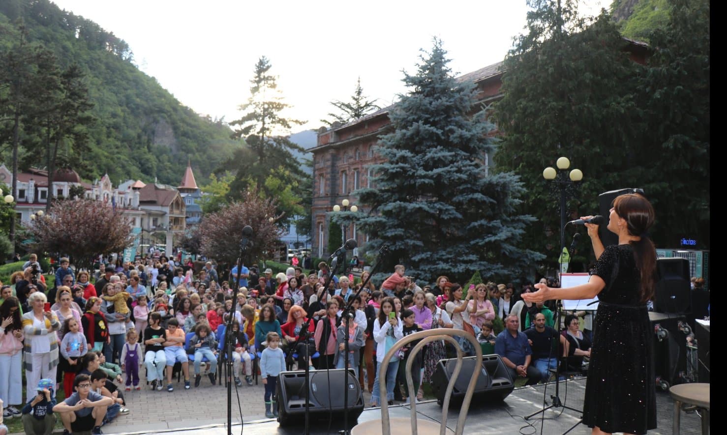 Frontnews image description