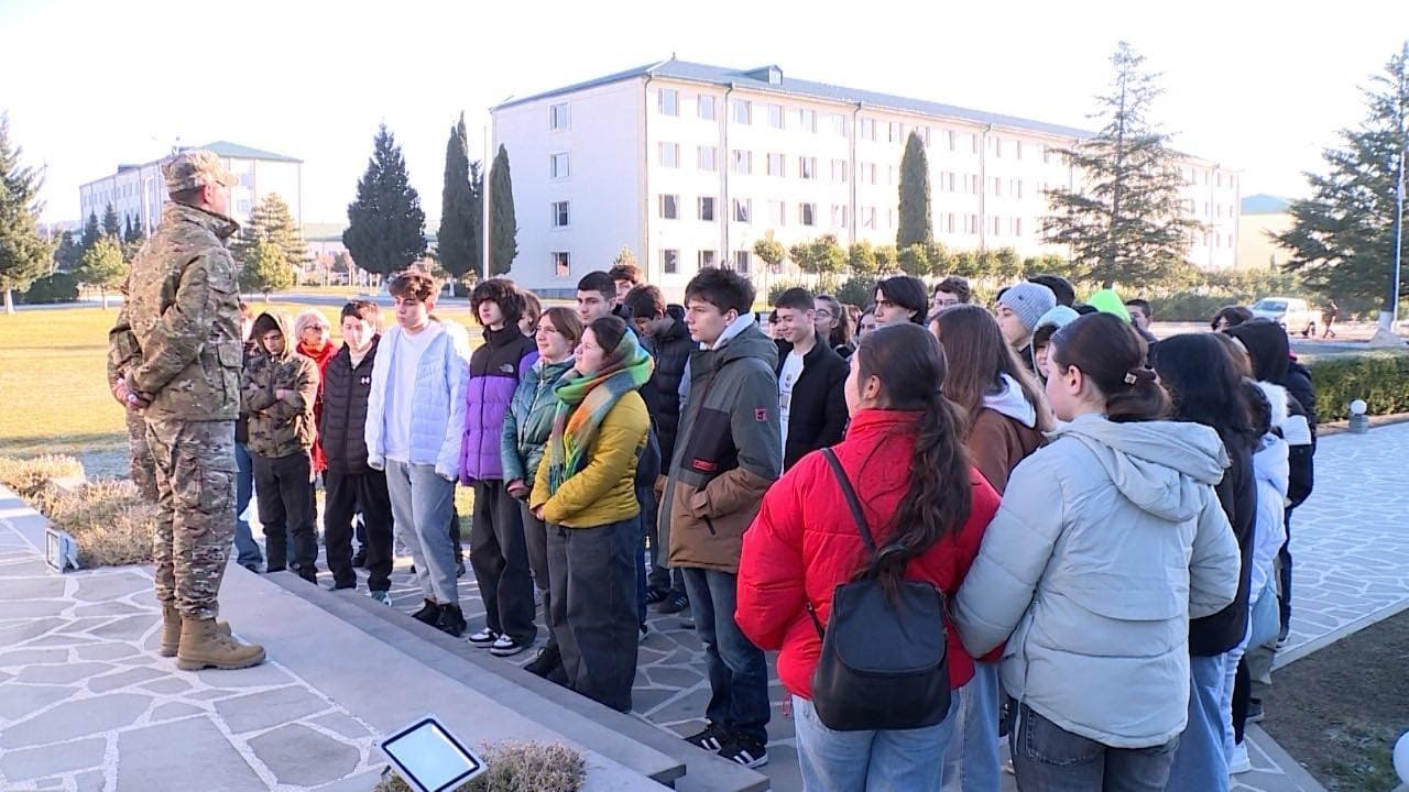 Frontnews image description