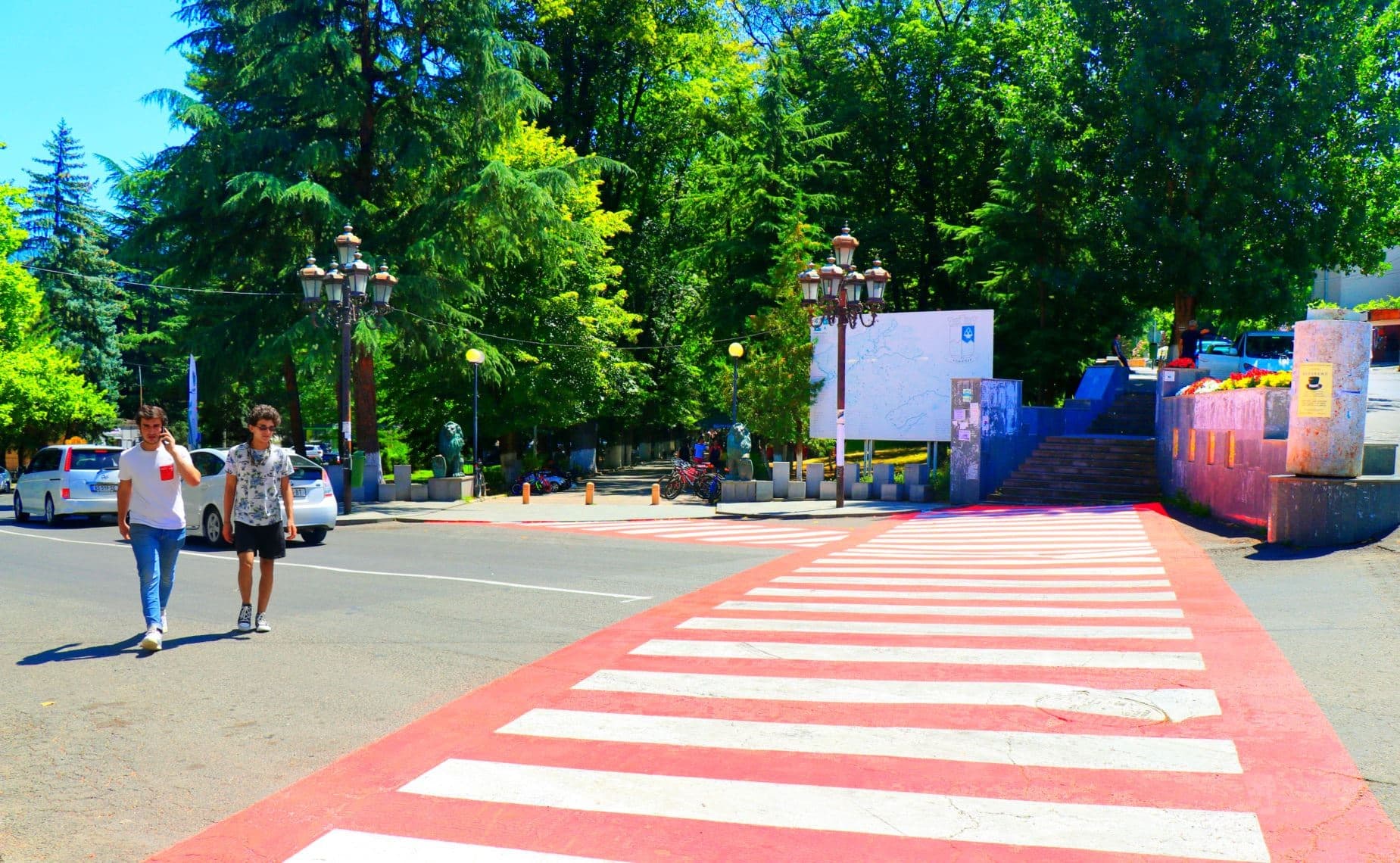 Frontnews image description