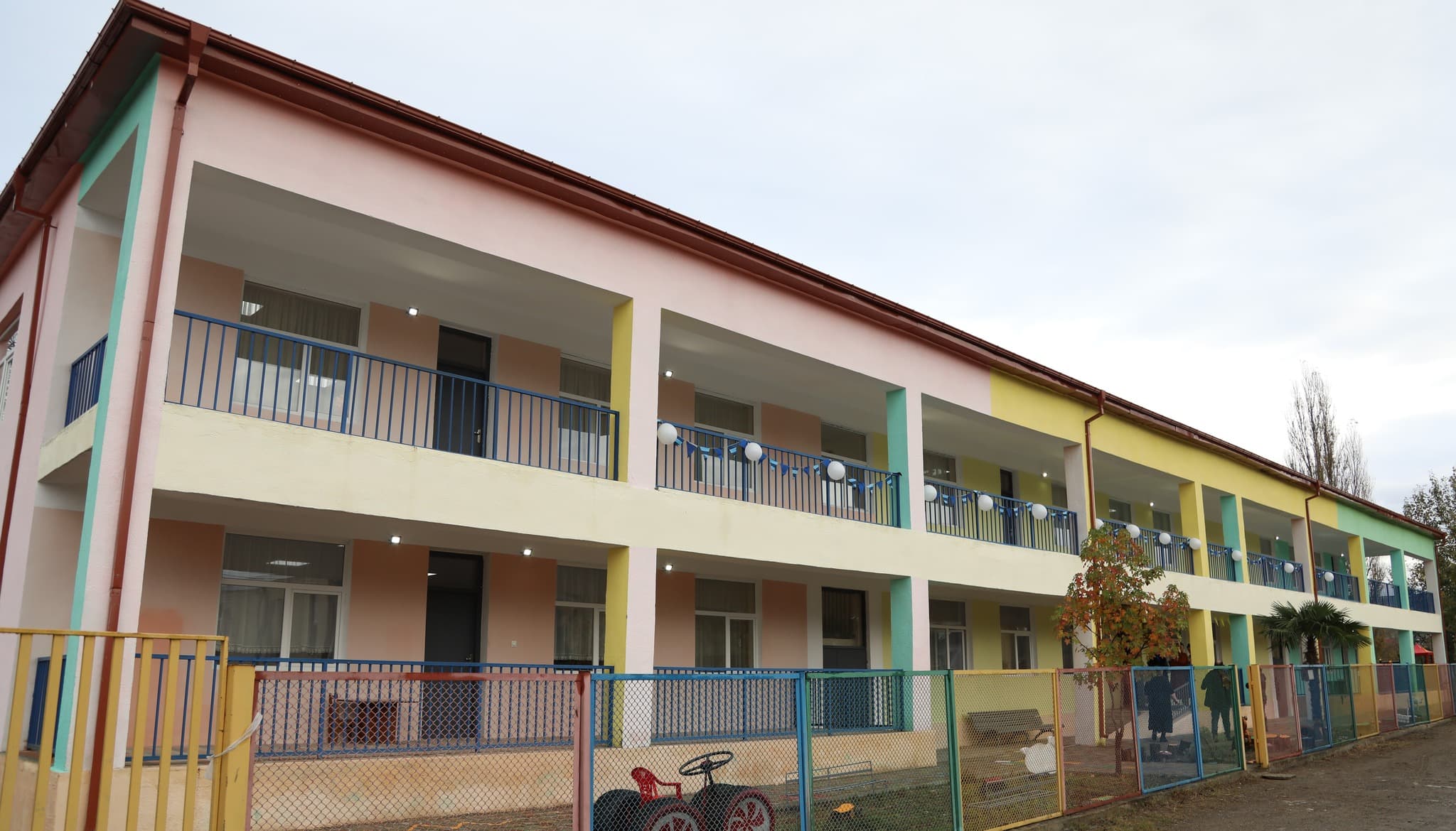 Frontnews image description