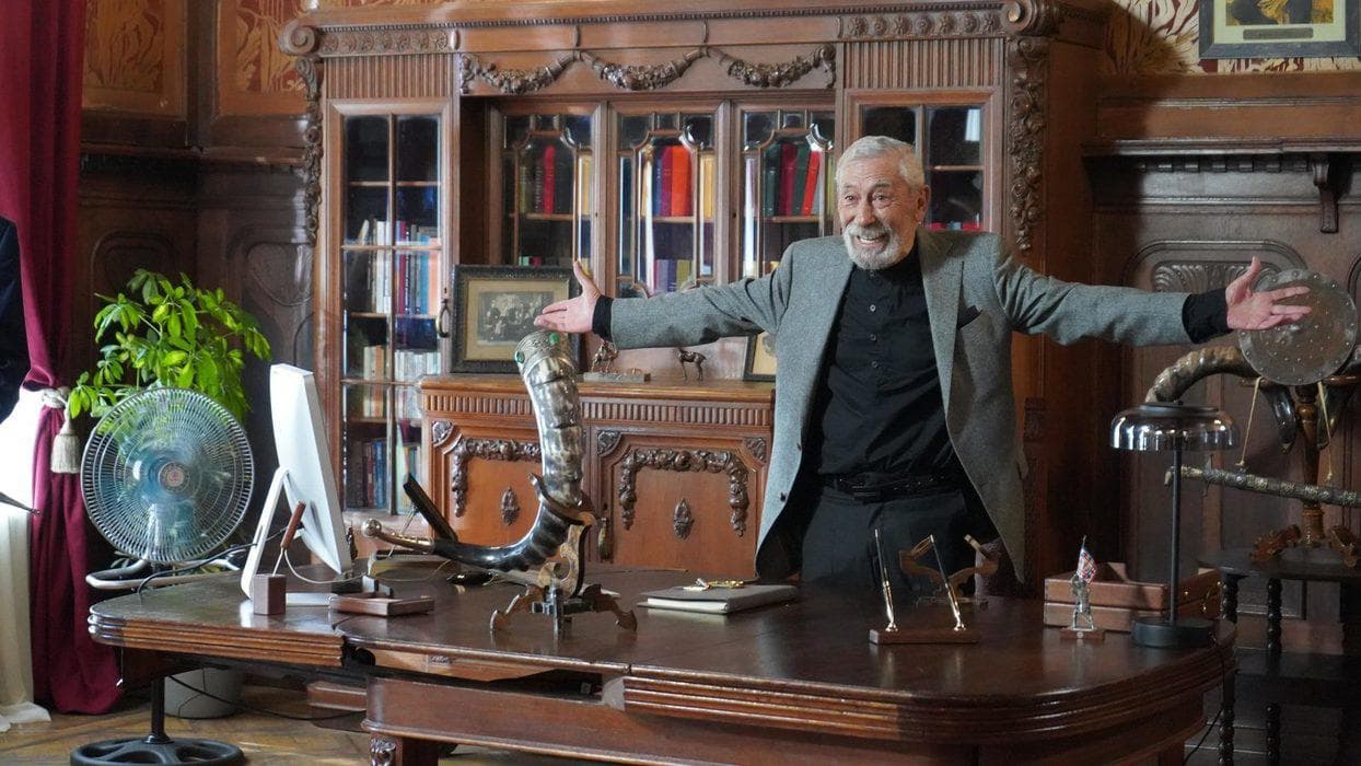 Frontnews image description