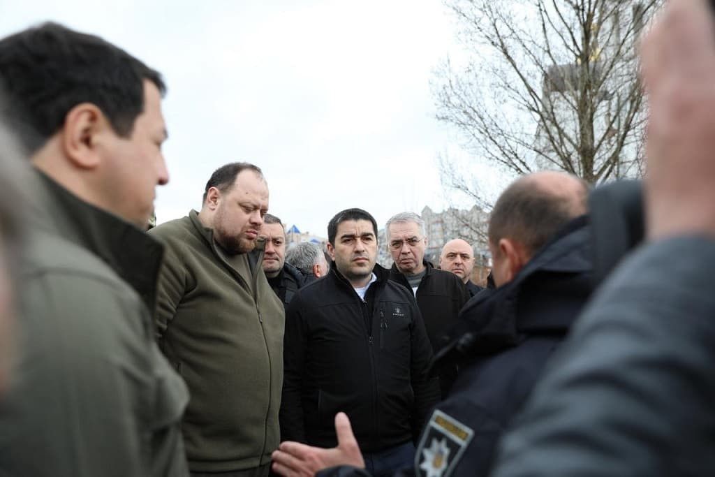 Frontnews image description