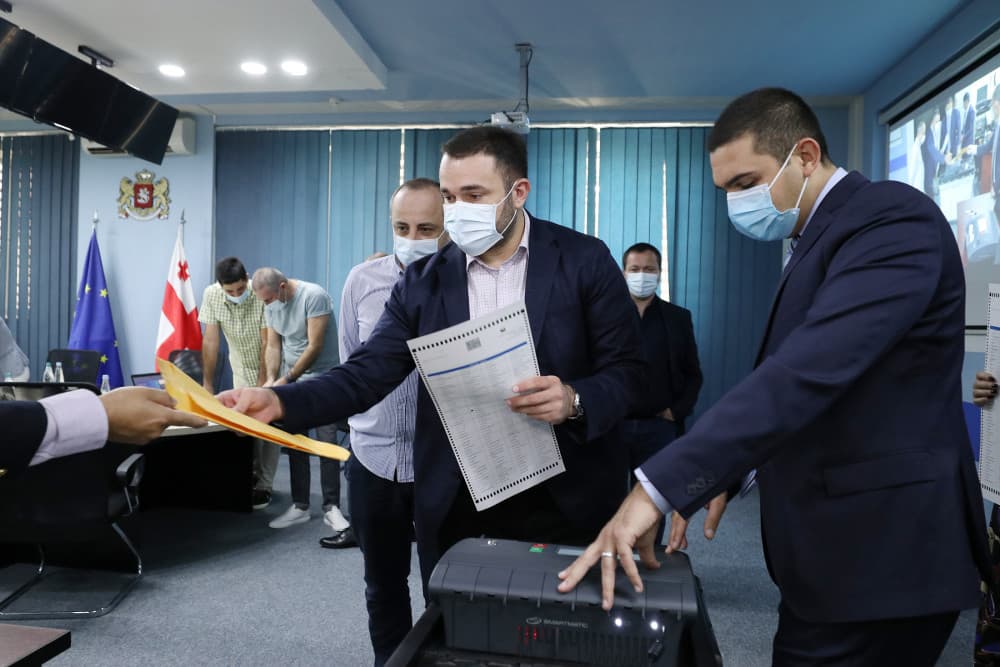 Frontnews image description